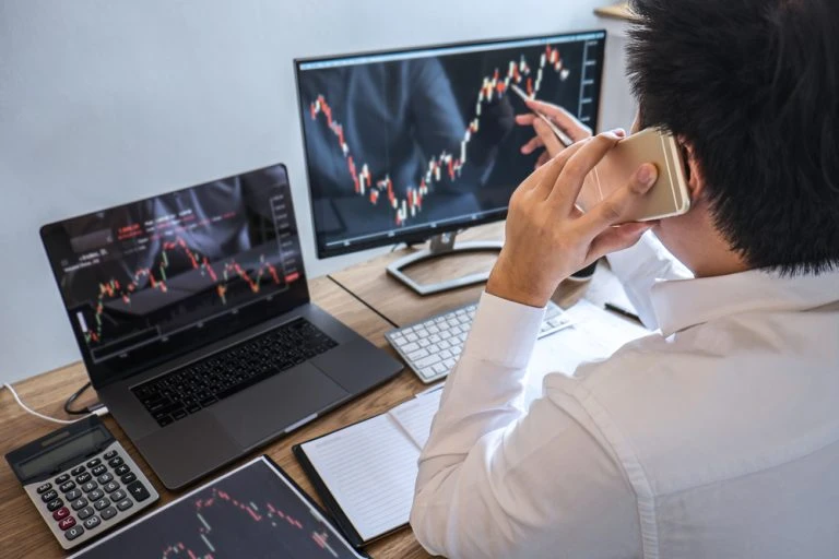 Solana Trading Volume Drops as BONK Token Loses 81% of its Value